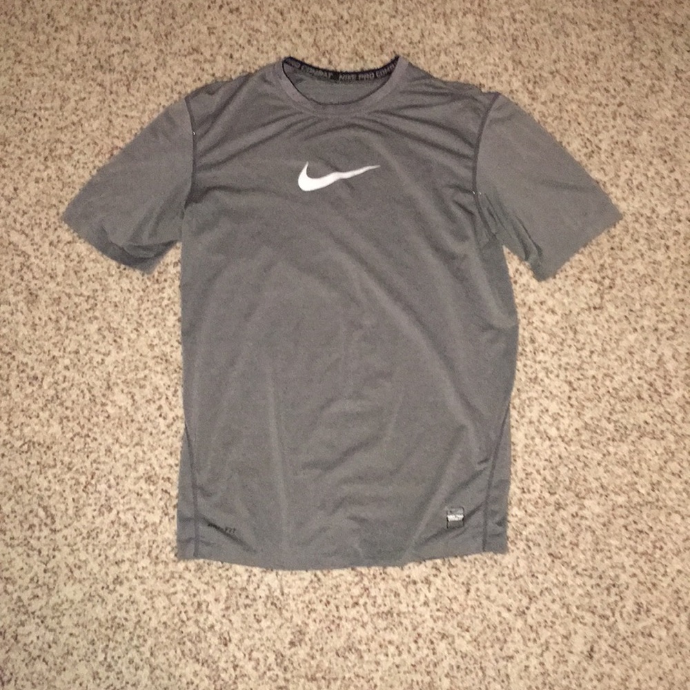 Men’s Nike workout shirt